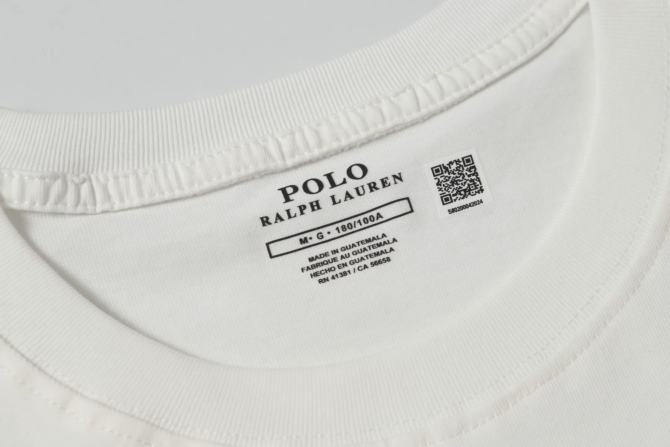 P114 Style number: A002 (no discount for running quantity) [Ralph Lauren round neck solid color pony embroidered logo pure cotton short sleeves] ✅270g double yarn fabric, custom woven and dyed threads ✅Original sticker Scan the QR code to enter the official website ✅Large version, loose and stylish, can wear up to 200 pounds Color: black white navy sky blue burgundy blue floral gray dark gray Size: S-XL